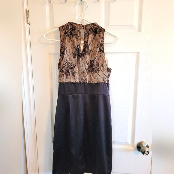 Allen B. Dress Size 8. - Picture 2 of 6